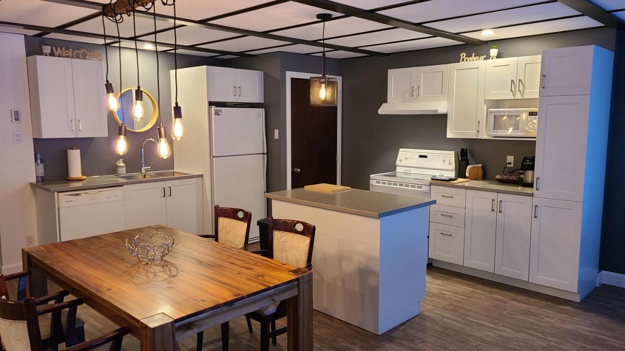 Condo-Chalet De La Vallee D'Edouard LʼAnse-Saint-Jean Exteriör bild